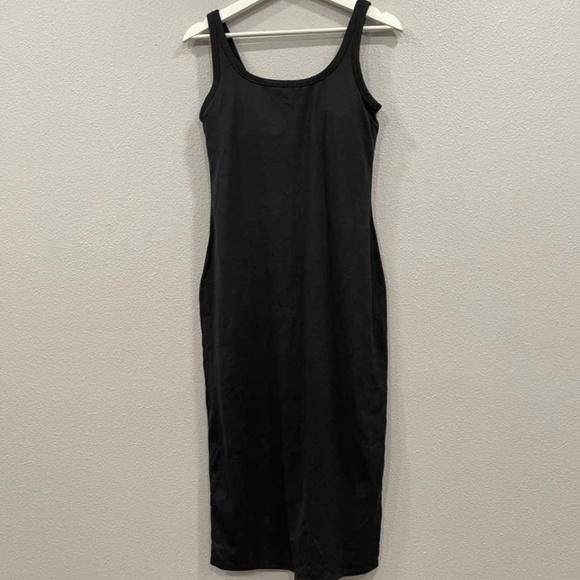 VUORI DRESS - Picture 1 of 2